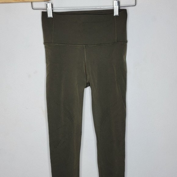 Lululemon Size 4 Reveal Tight En Avante 26" Dark Olive Mesh Women's Leggings - Picture 3 of 5